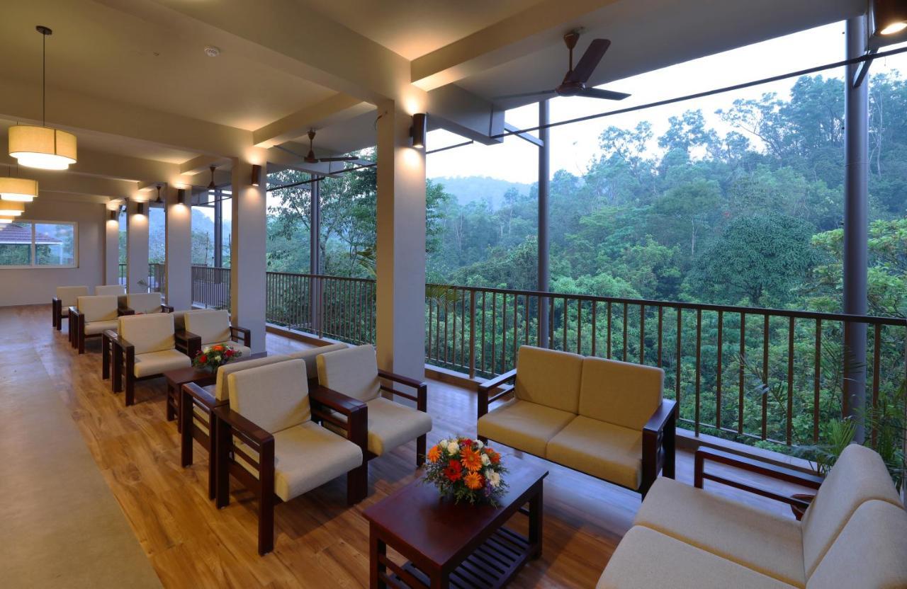 Abad Brookside Wayanad Hotel Витири Екстериор снимка
