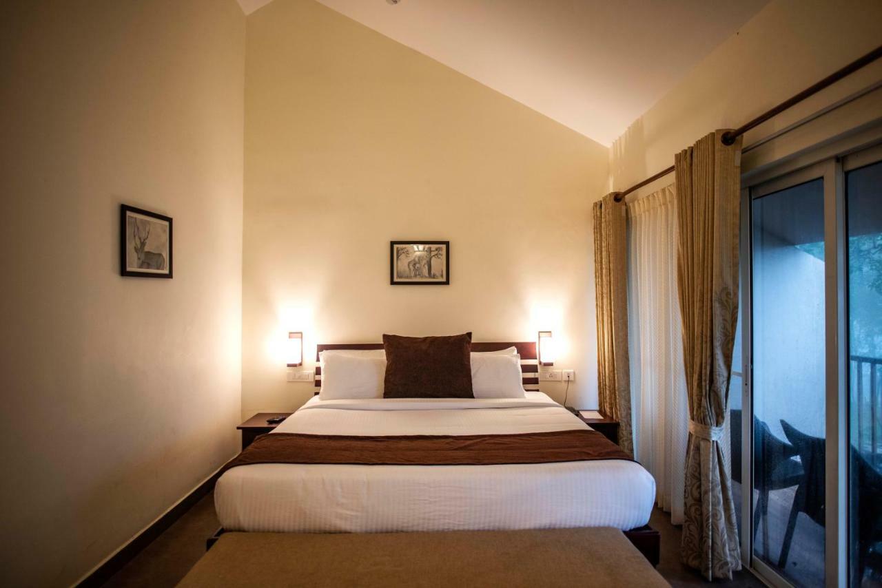 Abad Brookside Wayanad Hotel Витири Екстериор снимка